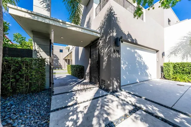 $1,599,000 | 619 Southwest 10th Street, Fort Lauderdale, FL 33315