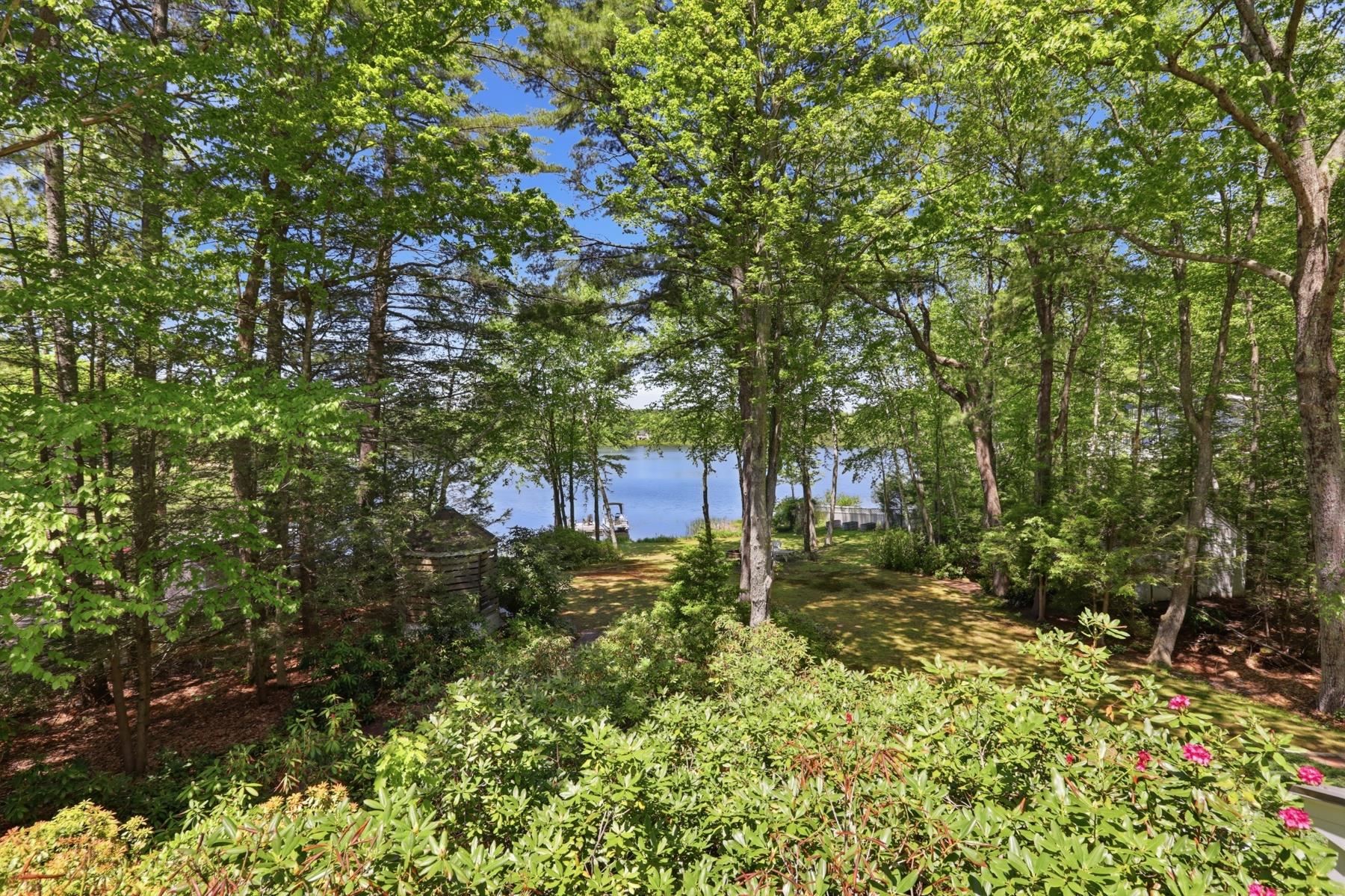 22 Hemlock Circle Sandown, NH 03873 - Photo 47 of 58