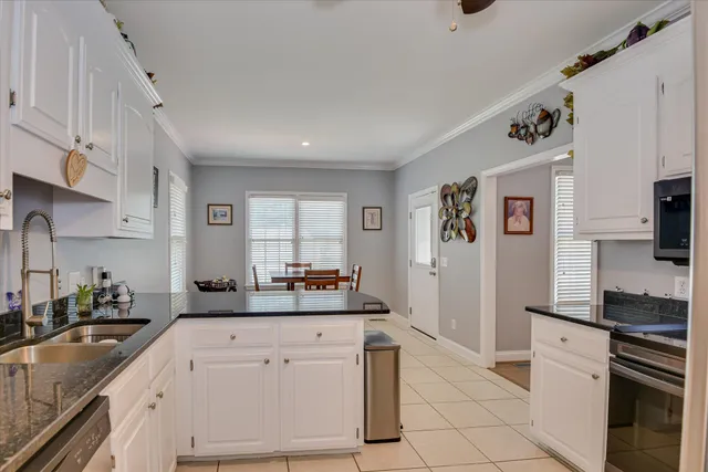 $720,000 | 785 South Dixie Road, Wagener, SC 29164