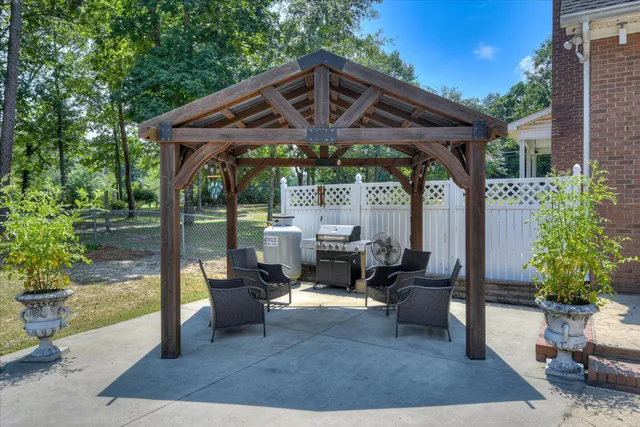 $720,000 | 785 South Dixie Road, Wagener, SC 29164