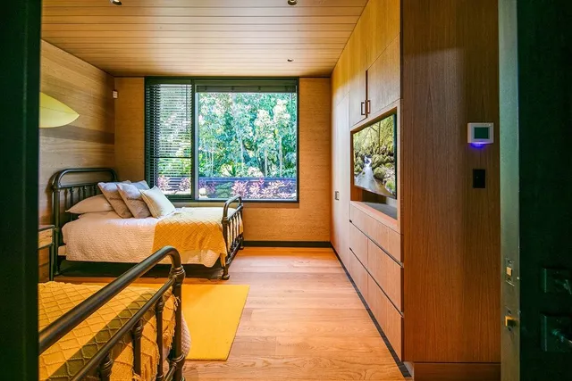 $19,500,000 | 5515 Weke Road, Hanalei, HI 96714