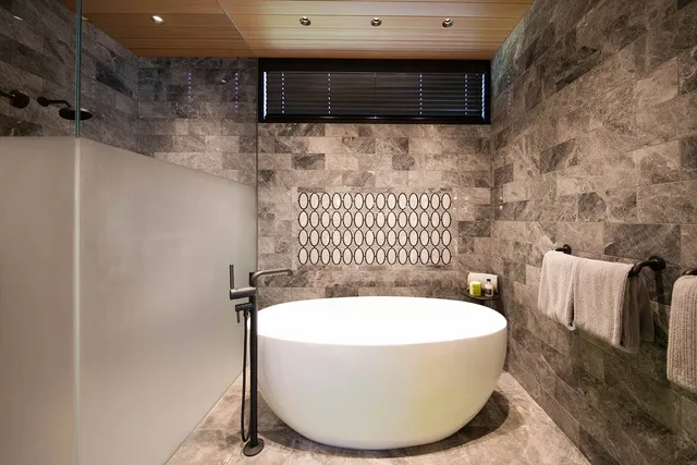 $19,500,000 | 5515 Weke Road, Hanalei, HI 96714