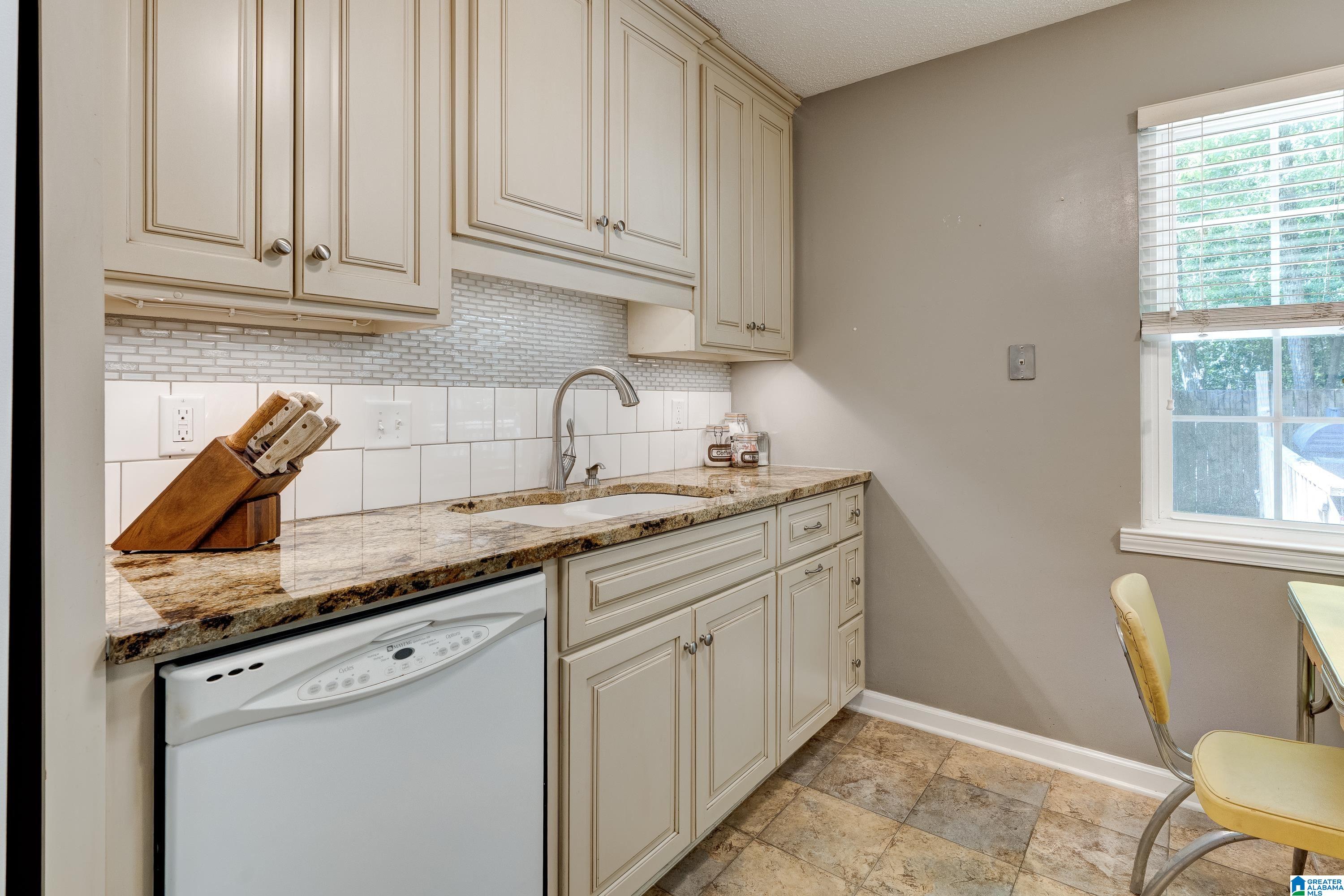 3612 Mill Springs Road Birmingham, AL 35223 - Photo 16 of 40