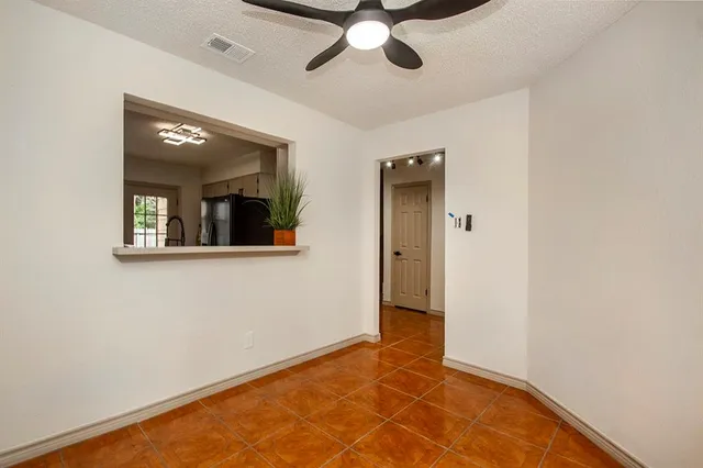 $2,200 | 1609 Brentwood Drive, Irving, TX 75061