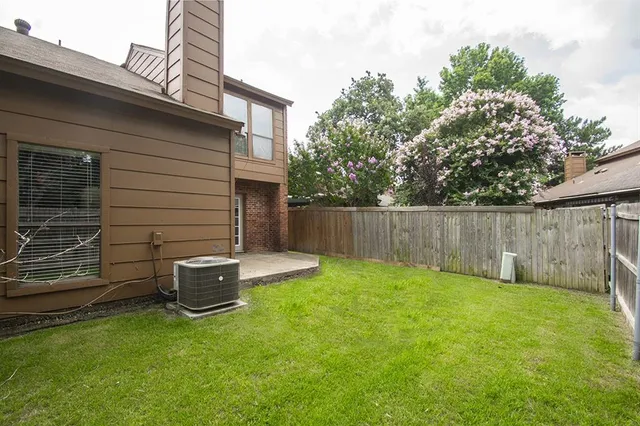 $2,200 | 1609 Brentwood Drive, Irving, TX 75061