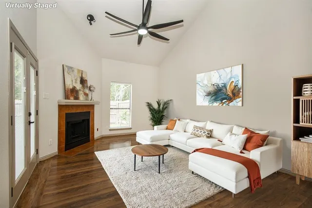 $2,200 | 1609 Brentwood Drive, Irving, TX 75061