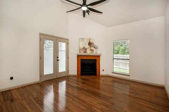 $2,200 | 1609 Brentwood Drive, Irving, TX 75061