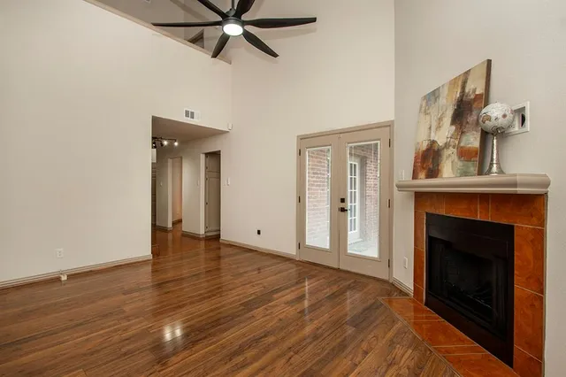 $2,200 | 1609 Brentwood Drive, Irving, TX 75061