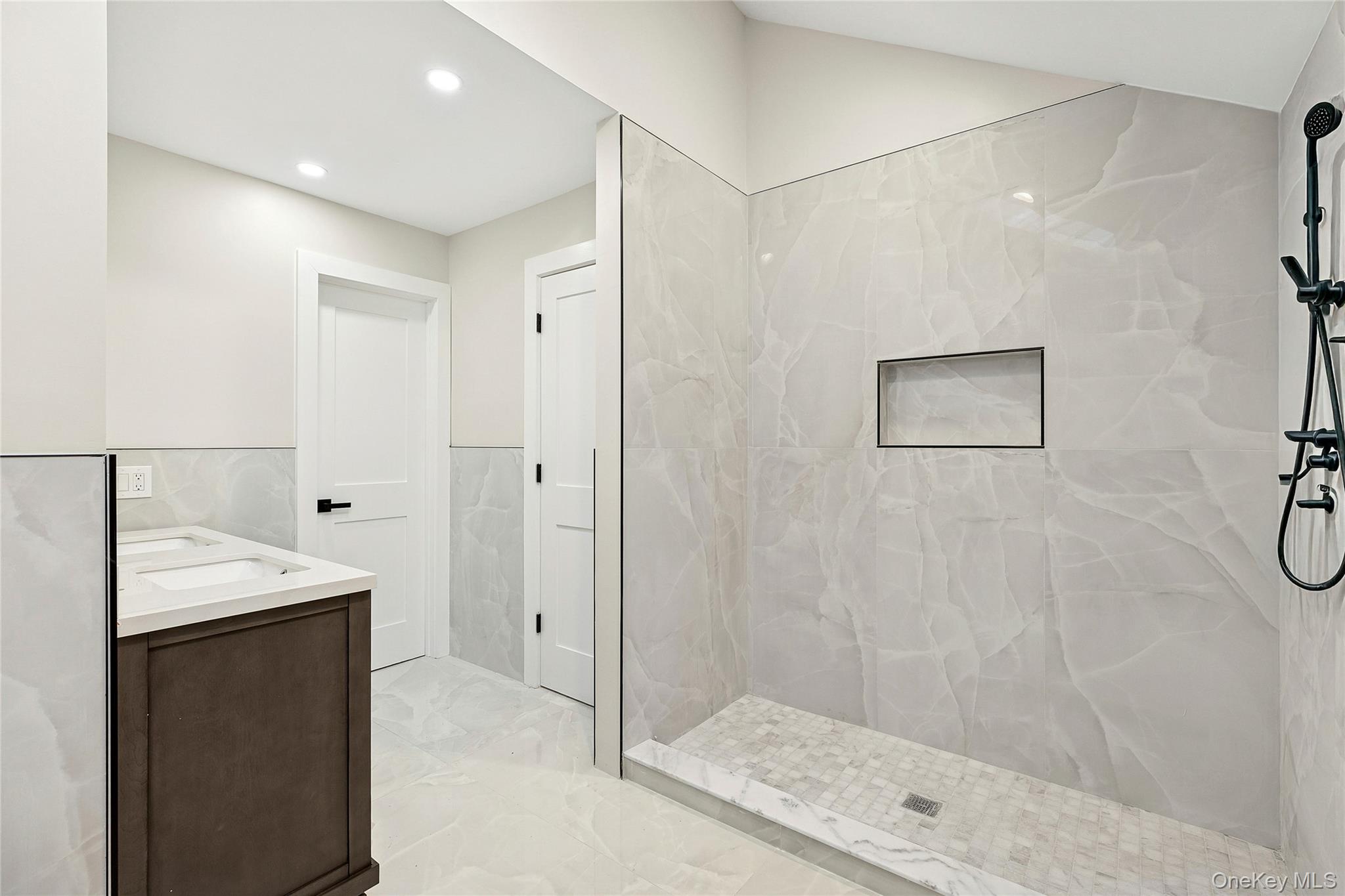 27 Ravine Road Miller Place, NY 11764 - Photo 26 of 32