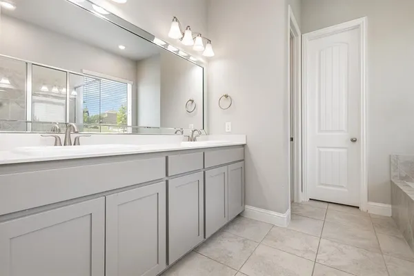 $485,000 | 3933 Clearwater Lane, Nevada, TX 75173