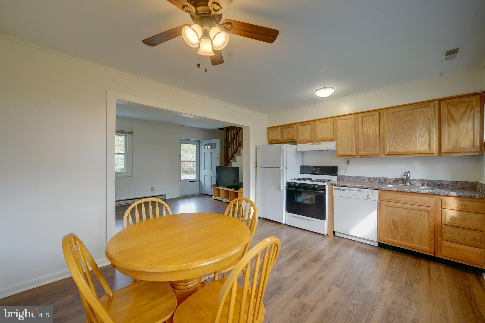 539 St Patrick Road Baltimore, MD 21206 - Photo 11 of 33