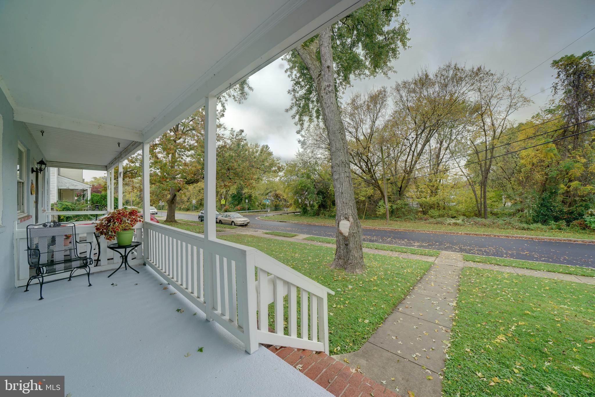 539 St Patrick Road Baltimore, MD 21206 - Photo 4 of 33 House faces a wooded view