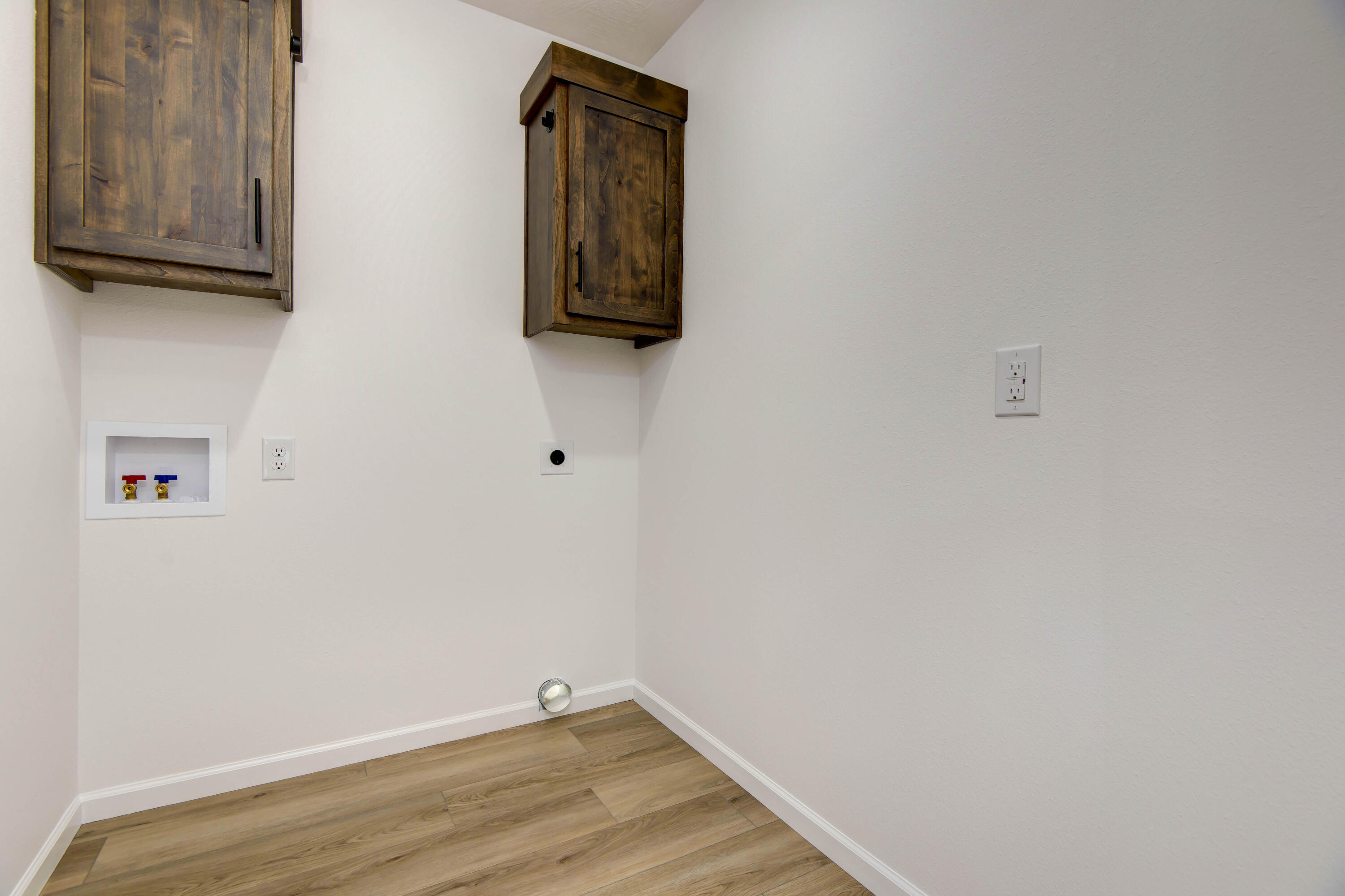 2204 South Grassmier Road, Unit LOT 33 Ozark, MO 65721 - Photo 16 of 29 Laundry Room