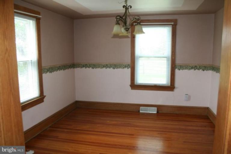 7325 Holter Road Middletown, MD 21769 - Photo 3 of 5 Dining Room