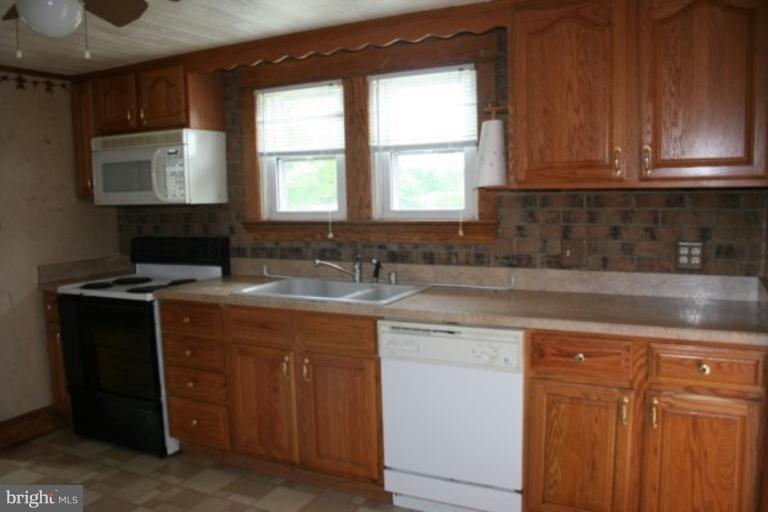 7325 Holter Road Middletown, MD 21769 - Photo 4 of 5 Kitchen