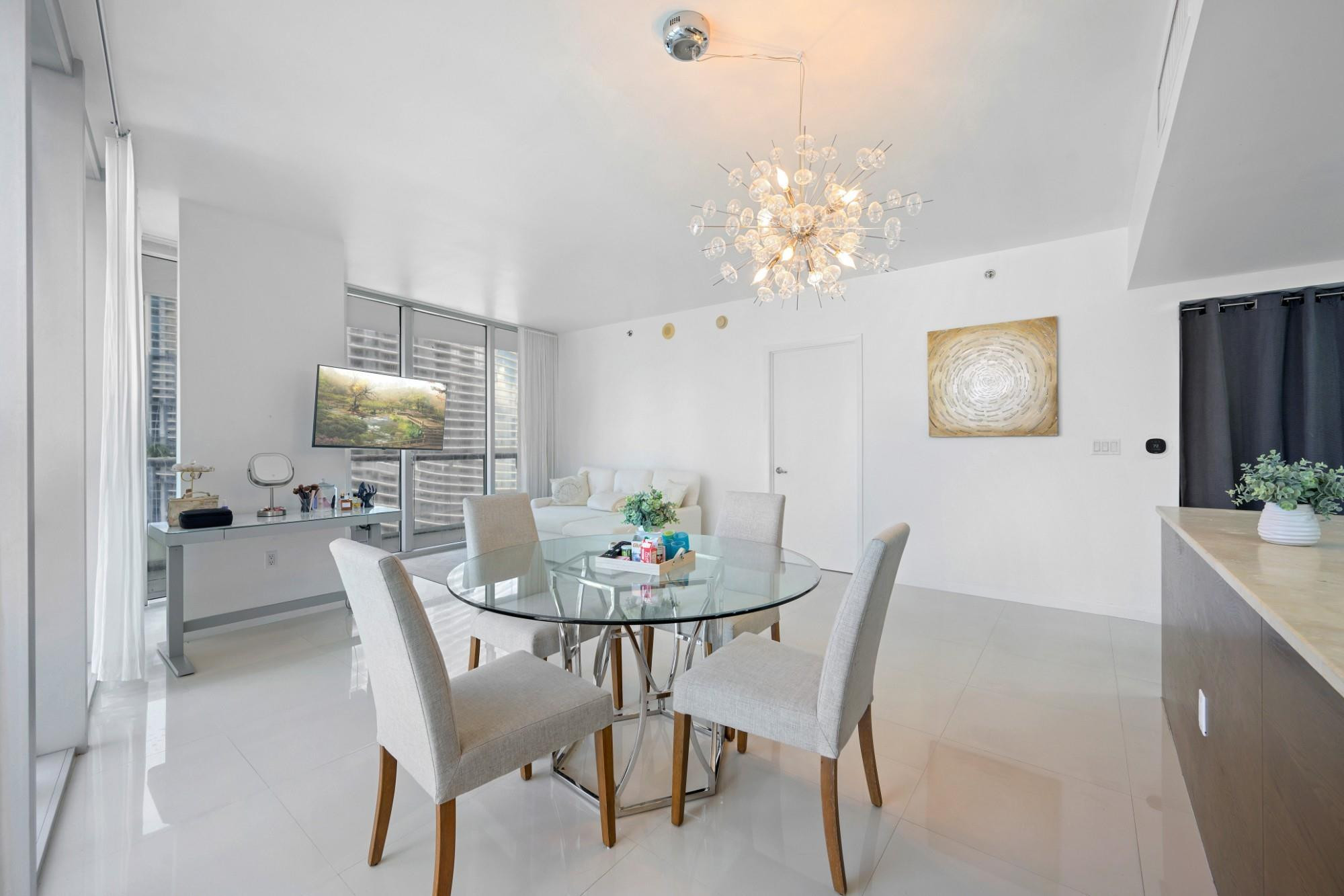 475 Brickell Avenue, Unit 1815 Miami, FL 33131 - Photo 8 of 20 Photo 8