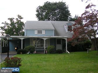 435 Manor Road Hatboro, PA 19040 - Photo 1 of 8 Exterior Front