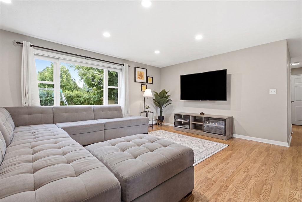 13 Louis Road Framingham, MA 01702 - Photo 11 of 31