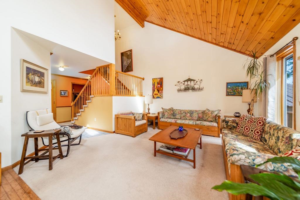 334 Mt Support Road Lebanon, NH 03766 - Photo 3 of 38