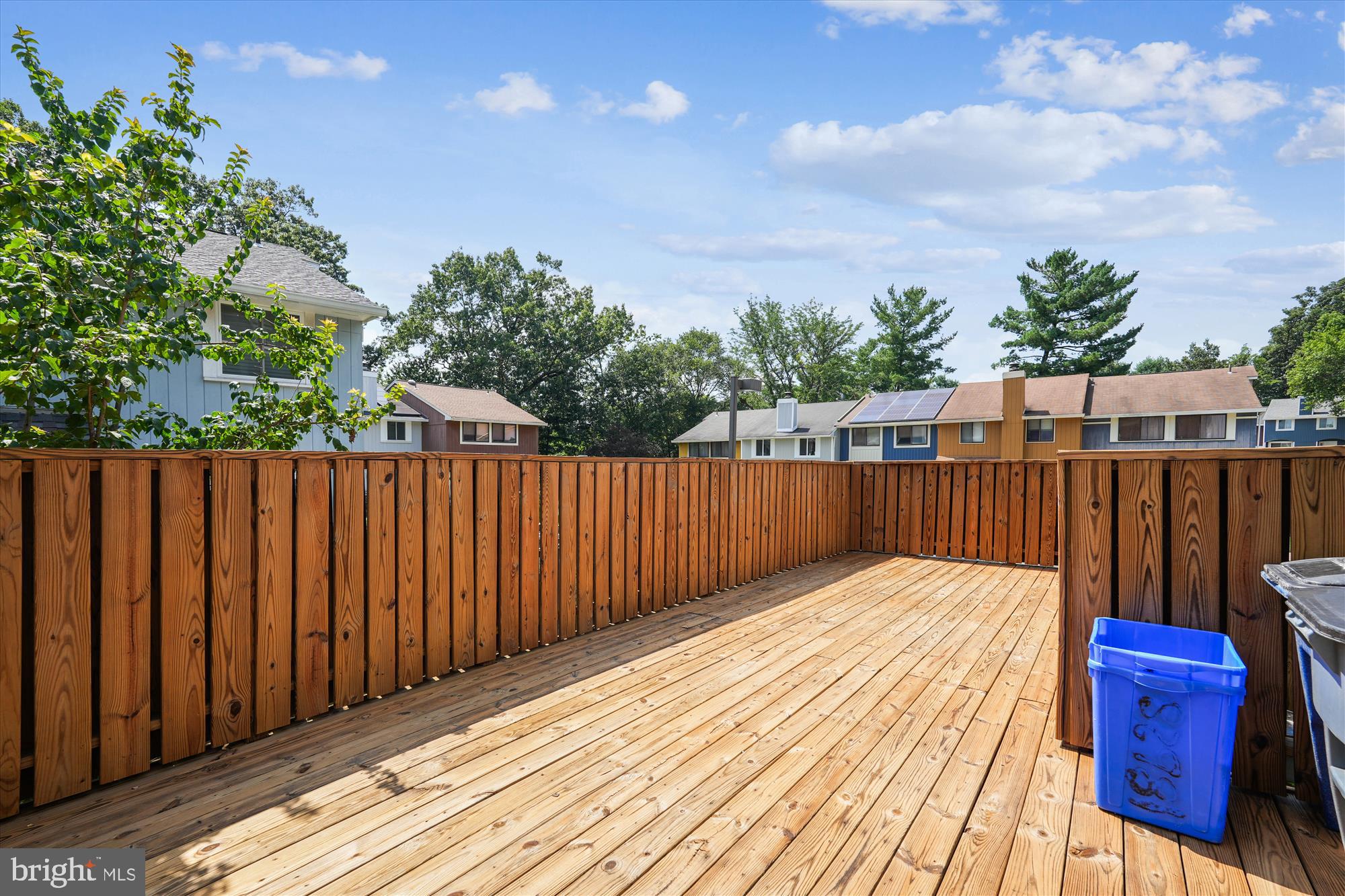 18628 Mateny Road Germantown, MD 20874 - Photo 31 of 63 Deck