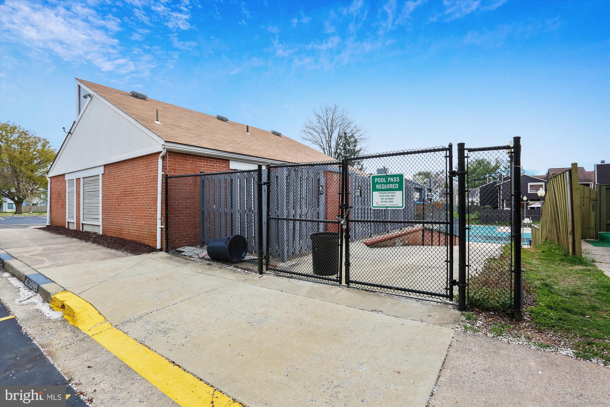 18628 Mateny Road Germantown, MD 20874 - Photo 36 of 63 Stoneridge Pool