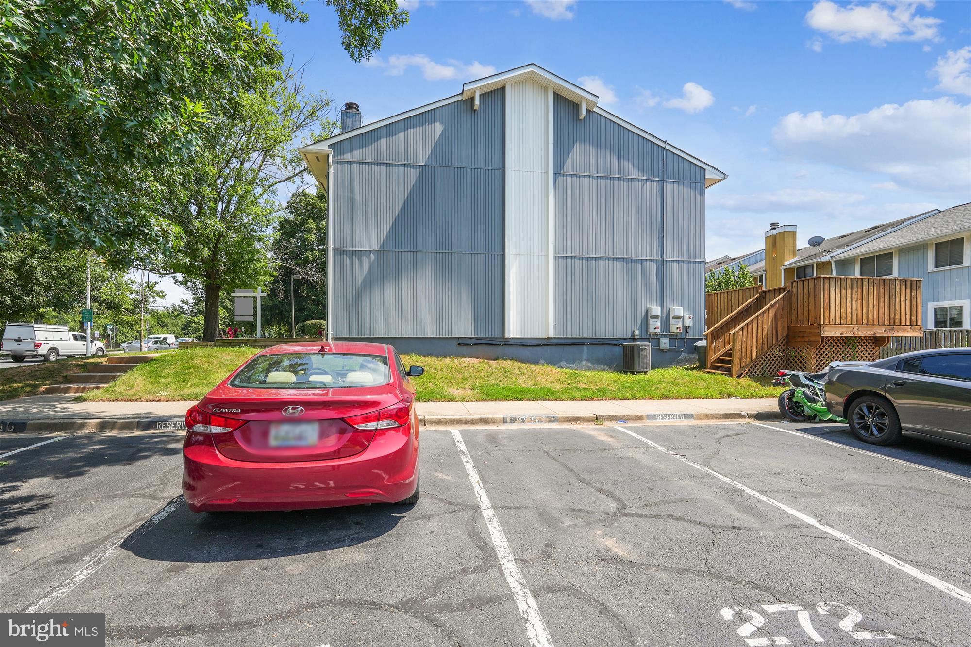18628 Mateny Road Germantown, MD 20874 - Photo 5 of 63 Parking