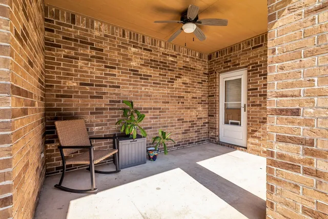 $440,000 | 14206 Rainier Peak Crossing, Conroe, TX 77384