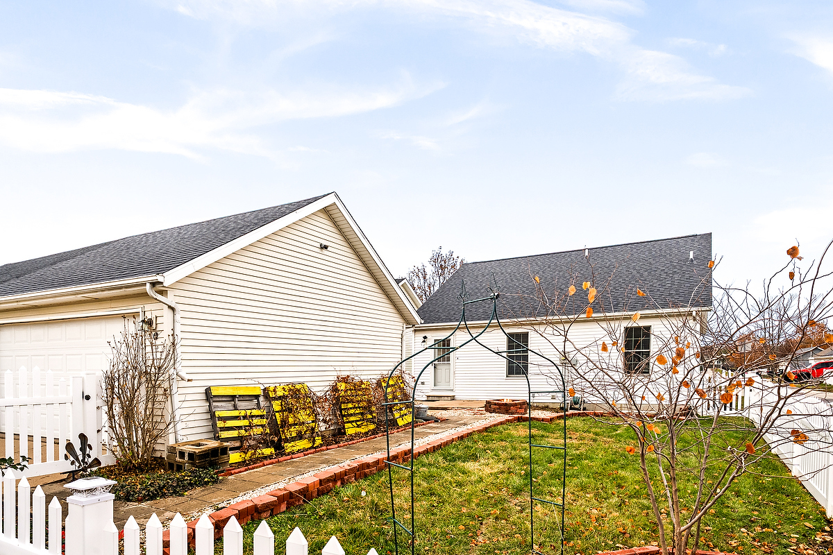 1005 Perry Lane Normal, IL 61761 - Photo 21 of 21 a view of an house with swimming pool