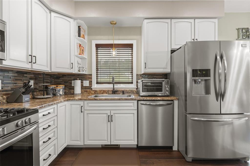 303 Wineberry Ridge Court Irwin, PA 15642 - Photo 22 of 35