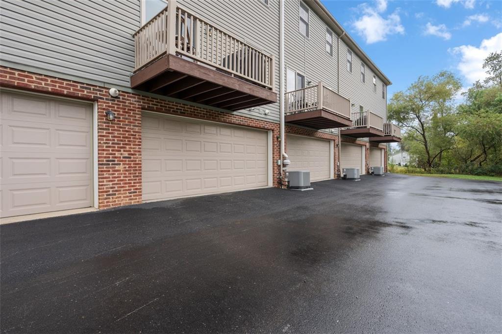 303 Wineberry Ridge Court Irwin, PA 15642 - Photo 9 of 35