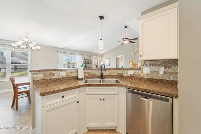 $1,595 | 202 Chestwood Drive, Hubert, NC 28539