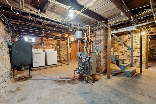 $2,250 | 57 Congress Street, Unit 1, Rochester, NH 03867