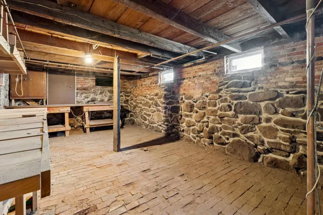 $2,250 | 57 Congress Street, Unit 1, Rochester, NH 03867