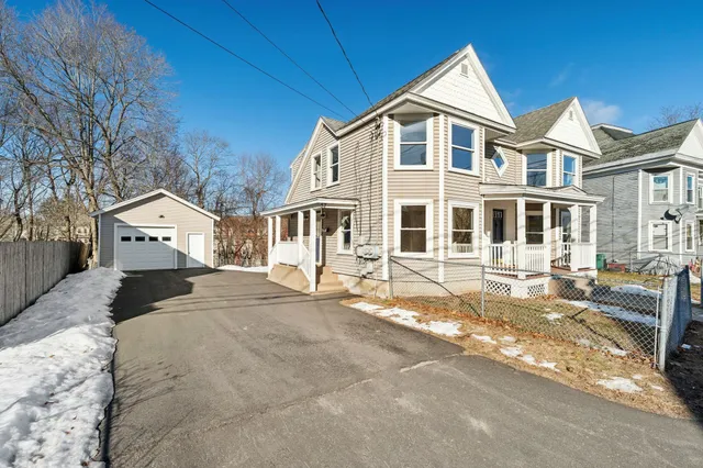 $2,250 | 57 Congress Street, Unit 1, Rochester, NH 03867
