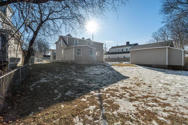 $2,250 | 57 Congress Street, Unit 1, Rochester, NH 03867