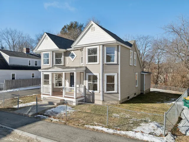 $2,250 | 57 Congress Street, Unit 1, Rochester, NH 03867