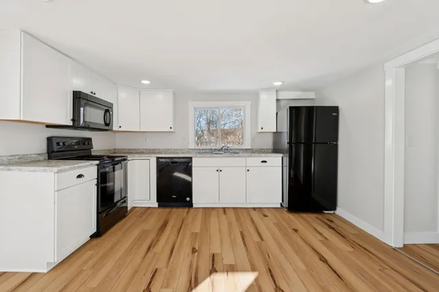 $2,250 | 57 Congress Street, Unit 1, Rochester, NH 03867