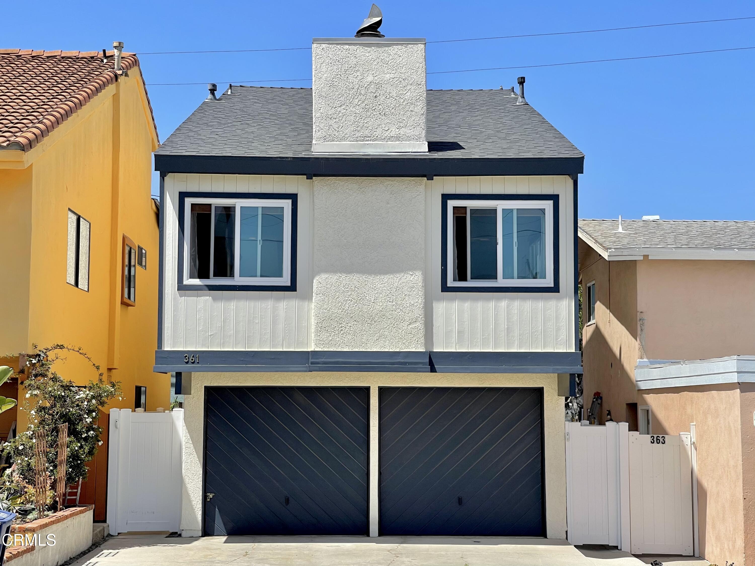 a view of front of house with street