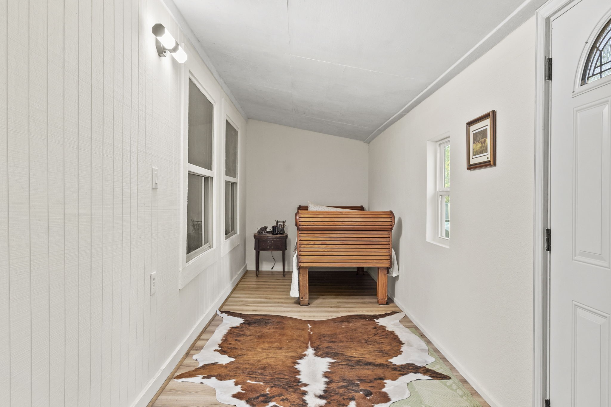 12498 Highway 69 Colmesneil, TX 75938 - Photo 21 of 50 a view of entryway with furniture