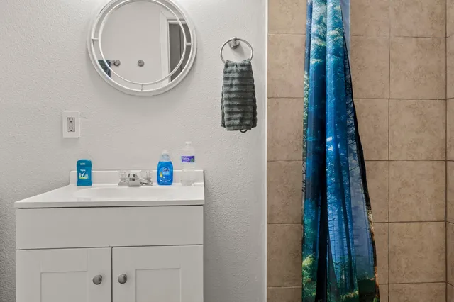 a close up view of washer and dryer