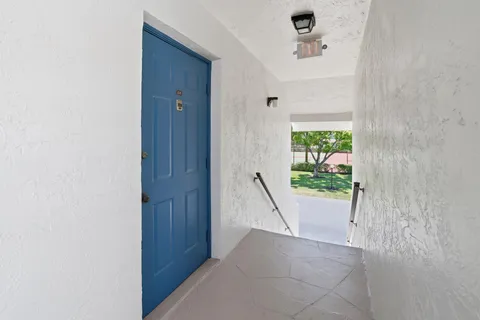 $160,000 | 2925 Southwest 22nd Avenue, Unit 2080, Delray Beach, FL 33445