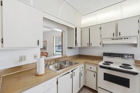 $160,000 | 2925 Southwest 22nd Avenue, Unit 2080, Delray Beach, FL 33445