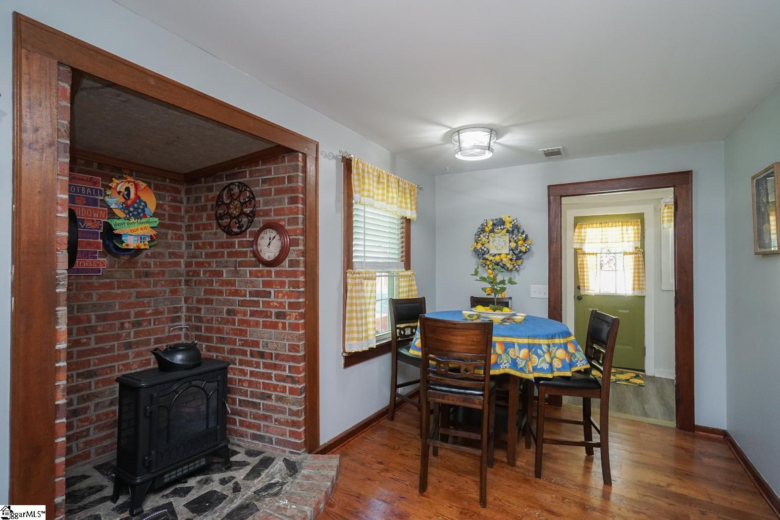707 Old Dacusville Road Easley, SC 29640 - Photo 13 of 34