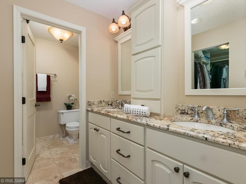 10369 Bluff Road Eden Prairie, MN 55347 - Photo 17 of 41 Gallery Image 17