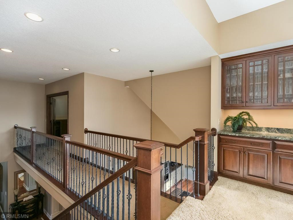 10369 Bluff Road Eden Prairie, MN 55347 - Photo 20 of 41 Gallery Image 20