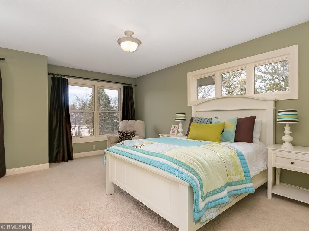 10369 Bluff Road Eden Prairie, MN 55347 - Photo 21 of 41 Gallery Image 21