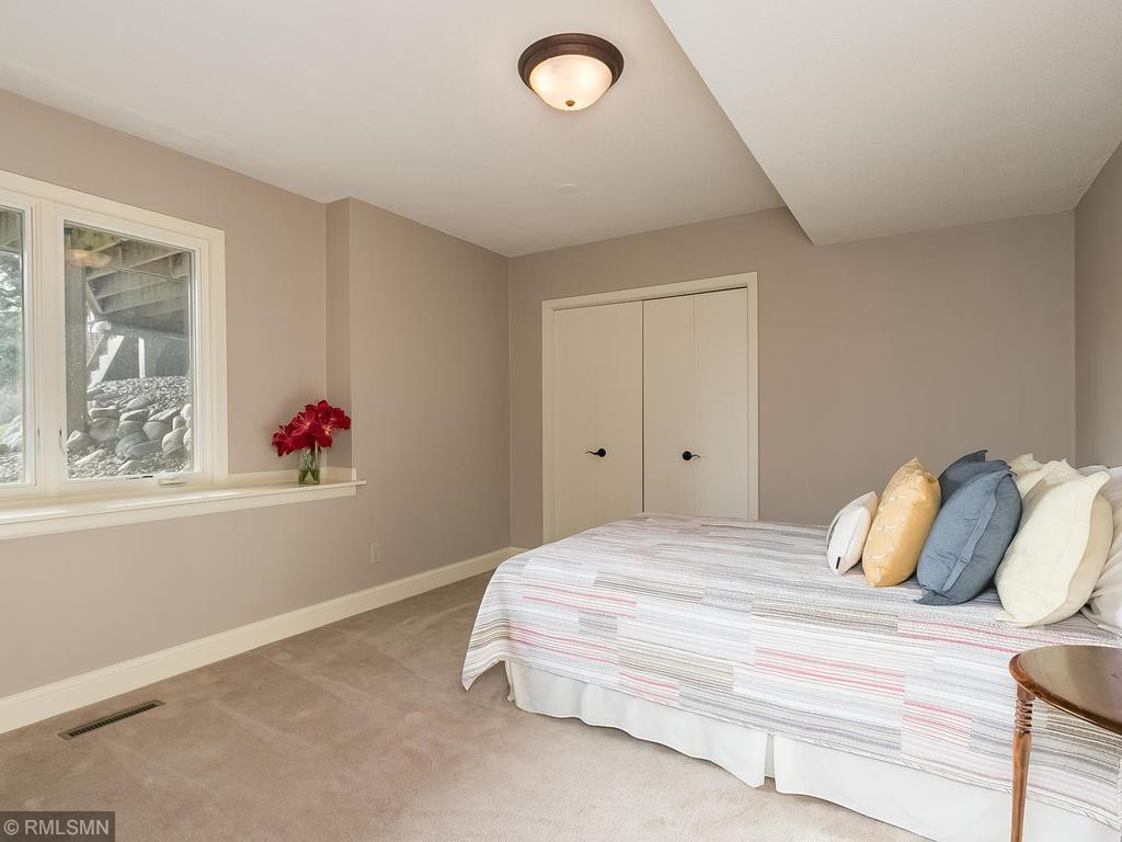 10369 Bluff Road Eden Prairie, MN 55347 - Photo 29 of 41 Gallery Image 29