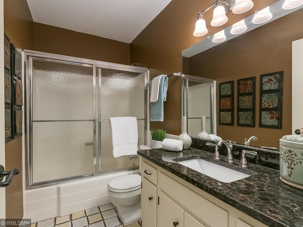 10369 Bluff Road Eden Prairie, MN 55347 - Photo 30 of 41 Gallery Image 30