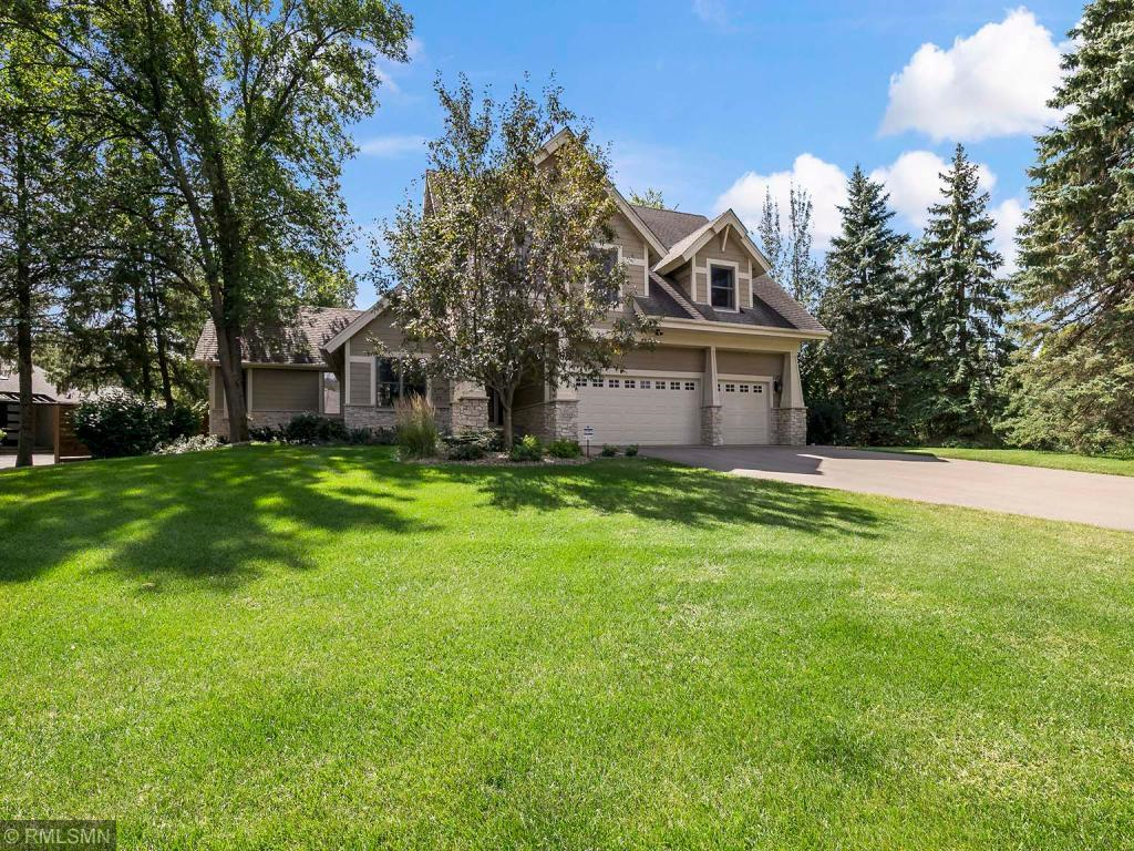 10369 Bluff Road Eden Prairie, MN 55347 - Photo 4 of 41 Gallery Image 4
