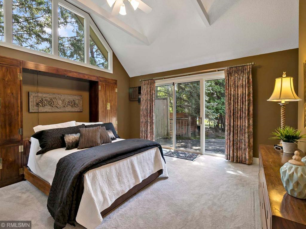 10369 Bluff Road Eden Prairie, MN 55347 - Photo 32 of 41 Gallery Image 32